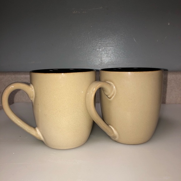 BOGO Set of 2 Pfaltzgraff Tan and Brown Mugs - Picture 8 of 16